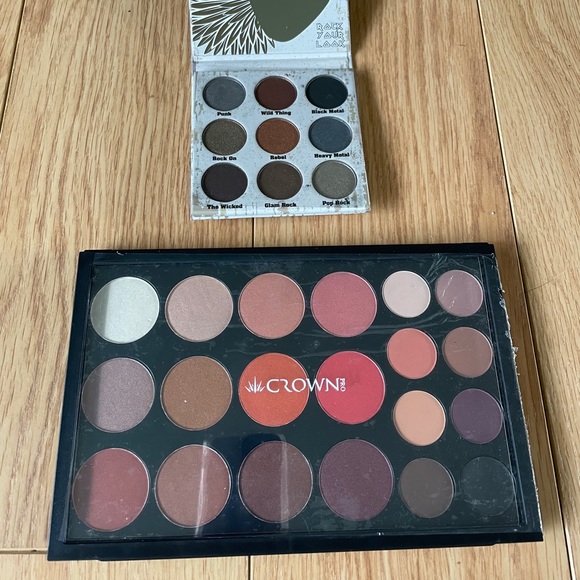 Crown Pro eye shadow bundle. NWT